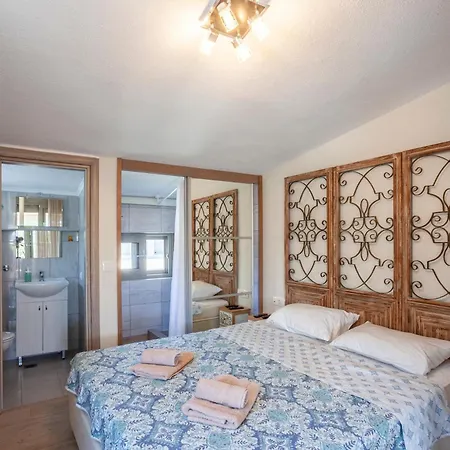 Enastron 44 2 Bedroom