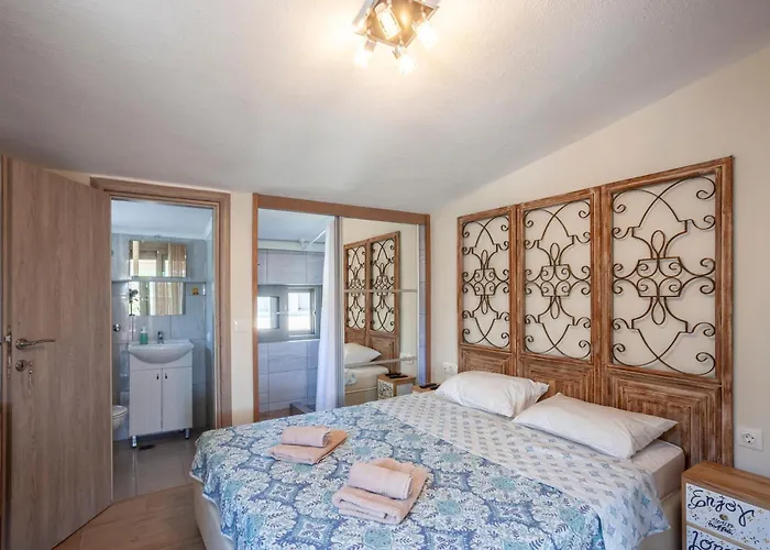 Enastron 44 2 Bedroom